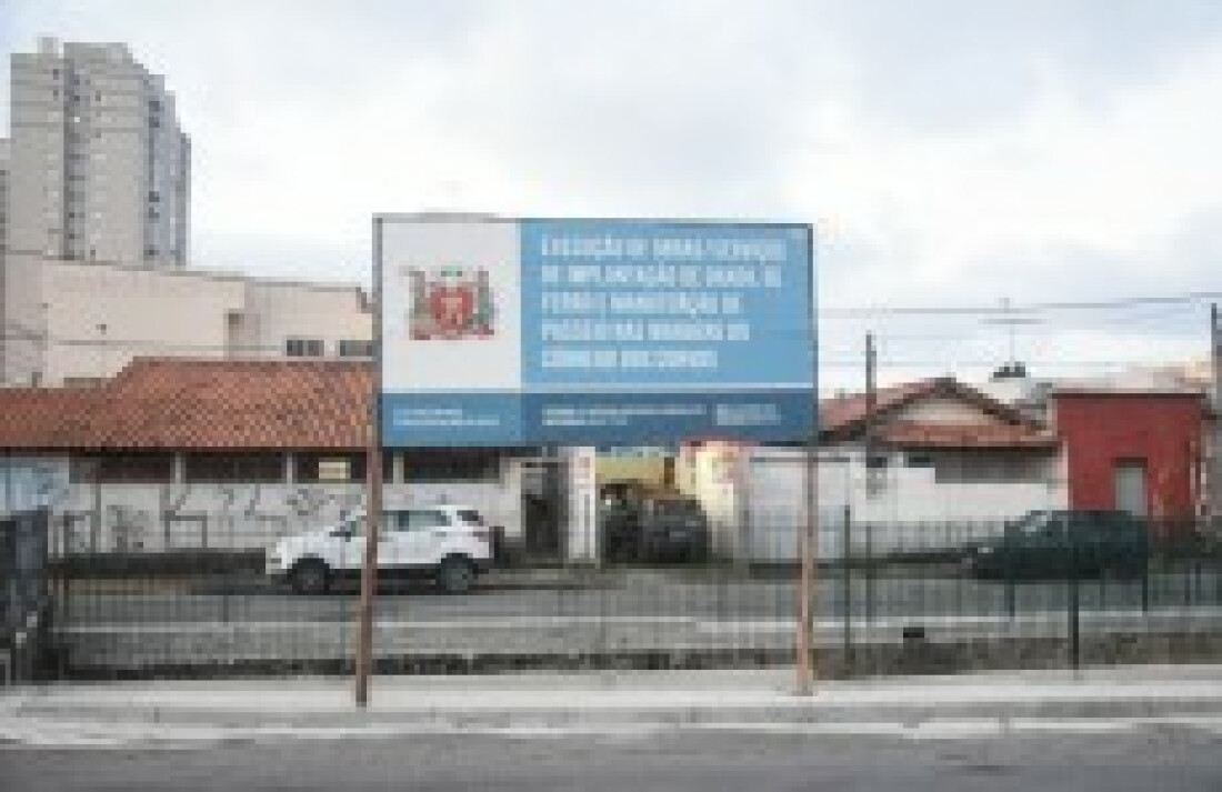 Córrego dos Corvos tem gradil refeito para aumentar segurança