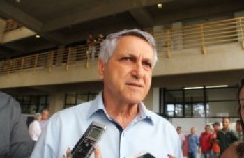 Justiça bloqueia bens de controlador