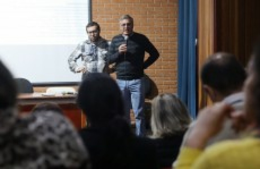 Suzano sedia Fórum Regional em Saúde do Trabalhador