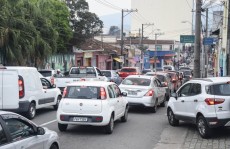 Motoristas de aplicativos na região trabalham preocupados