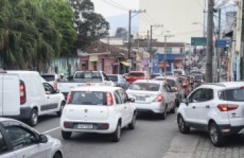 Motoristas de aplicativos na região trabalham preocupados