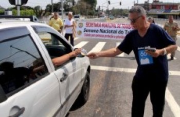 Palestra em Itaquá alerta sobre os riscos no trânsito