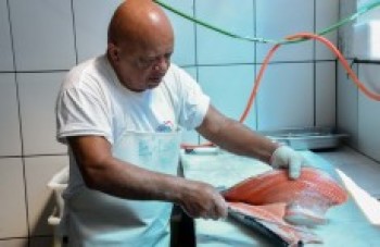 Comércio de peixes tem boas vendas com chegada do feriado