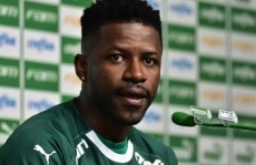 Meia Ramires deve retornar ao elenco em dois meses