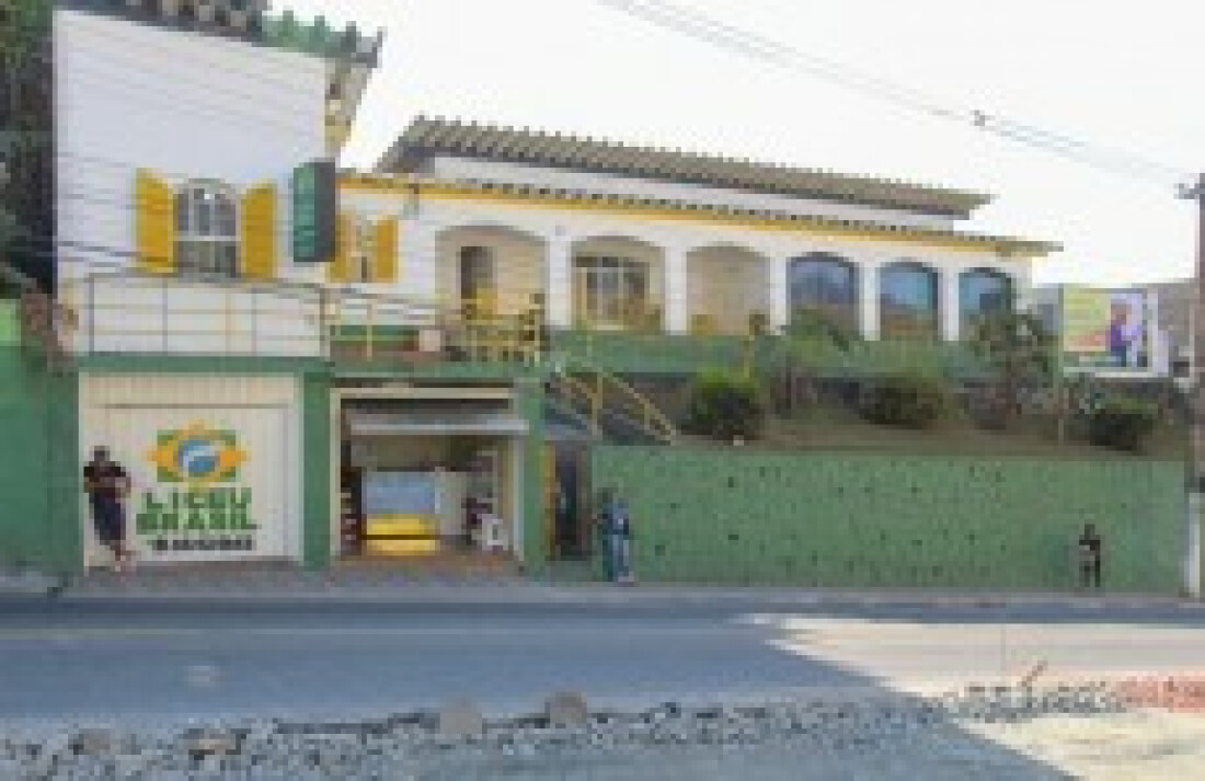 Liceu Brasil concede bolsas de estudos