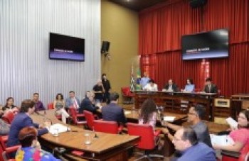 Prado questiona secretário sobre obras no Alto Tietê