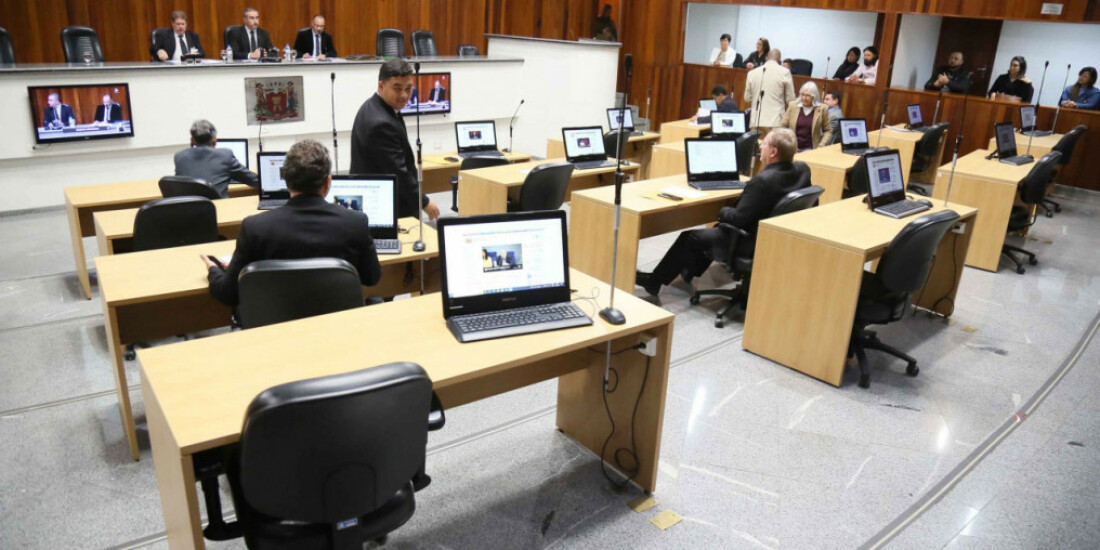 Vereadores cobram debate sobre subsídio