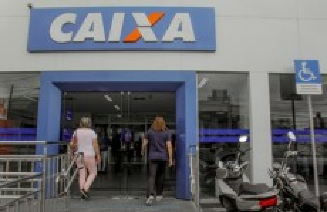 Primeiro dia de saque do FGTS tem movimento baixo