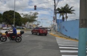 "Operação Pancadão" vistoria sete bairros e aplica multas