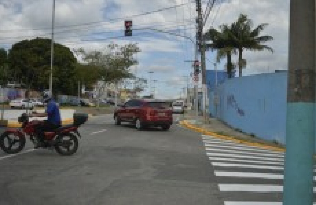 "Operação Pancadão" vistoria sete bairros e aplica multas