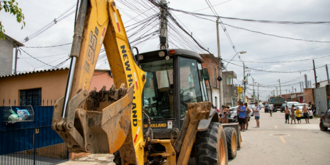 Força-tarefa atende moradores de bairros atingidos pelas chuvas