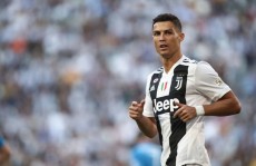 Cristiano Ronaldo marca quatro contra a Lituânia