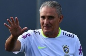 Brasil joga à meia-noite contra a seleção do Peru
