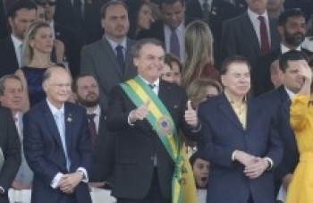 Brasileiros são convocados à comemorar