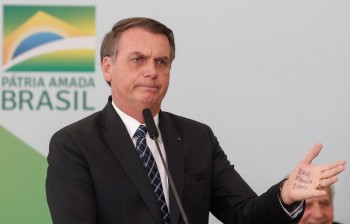 Bolsonaro quer PL contra ideologia de gênero