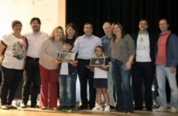 Estudantes recebem 1,2 mil equipamentos de informática