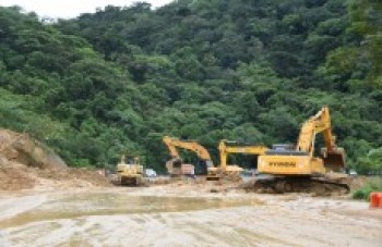 Rodovia permanece fechada e sem previsão para ser liberada