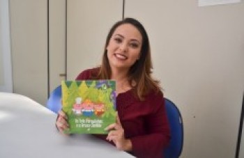 Professora lança releitura de clássico da literatura infantil