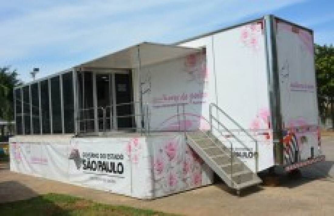 'Mulheres de Peito' inicia atendimento no centro