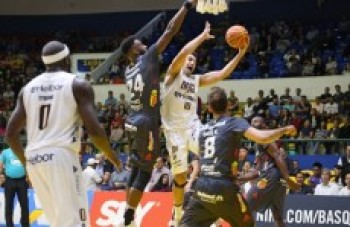 Mais uma vitória e Mogi chega à semi