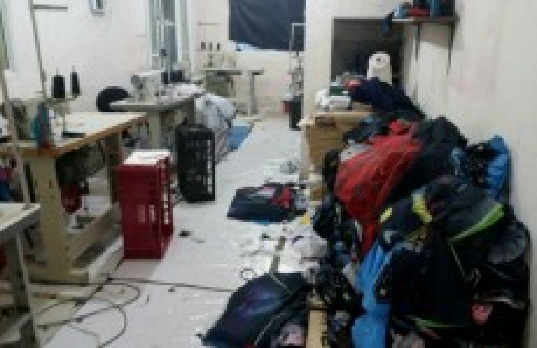 Civil encontra galpão de roupas falsas em Itaquá
