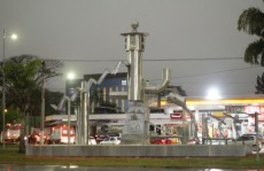 Escultura homenageia siderúrgica