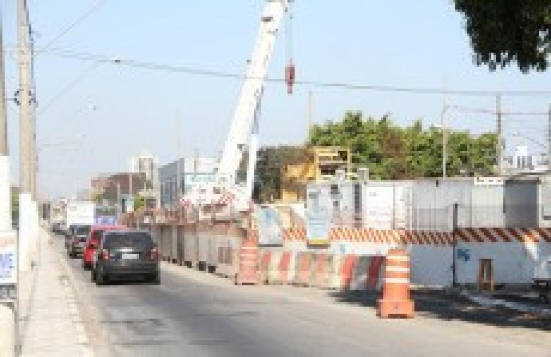 Obra de coletor tronco atrasa mais uma vez e fica para 2016