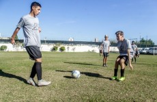 Escolinha do Comercial forma atletas de futebol há 25 anos