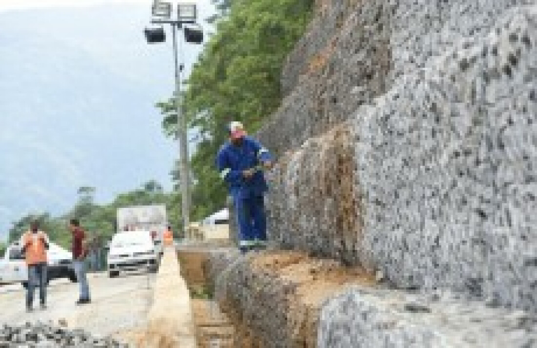Após a vistoria técnica, DER mantém rodovia interditada