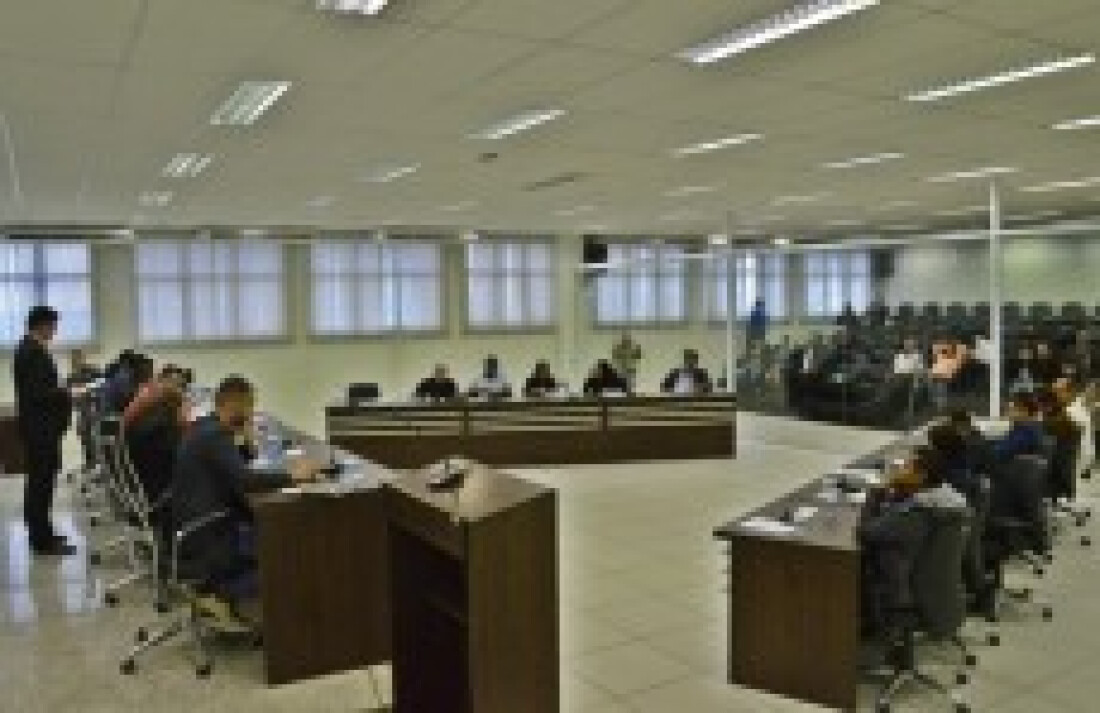 Vereadores cobram Estado sobre entrega de vacinas antirrábica