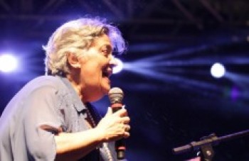 Henriette Fraissat leva o seu repertório ao show "Sons & Tons"