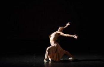 Bailarina conquista bolsa para estudar ballet em Barcelona