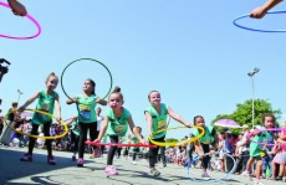 Evento leva 12,5 mil pessoas para a avenida Cívica