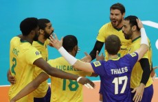 Vôlei estreia com vitória no Pré-Olímpico na Bulgária