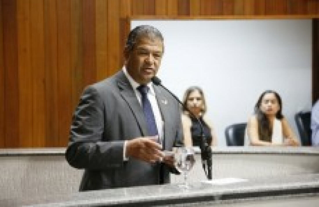 Comissão quer relatório das obras em andamento