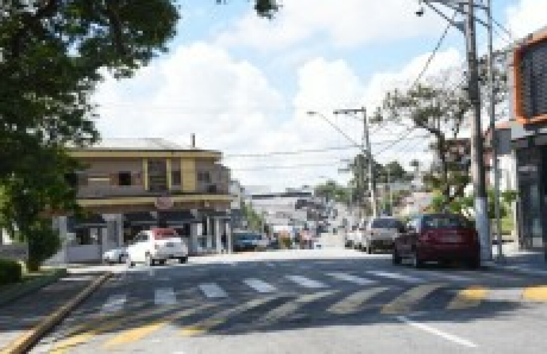 Moradores e comerciantes discordam das alterações