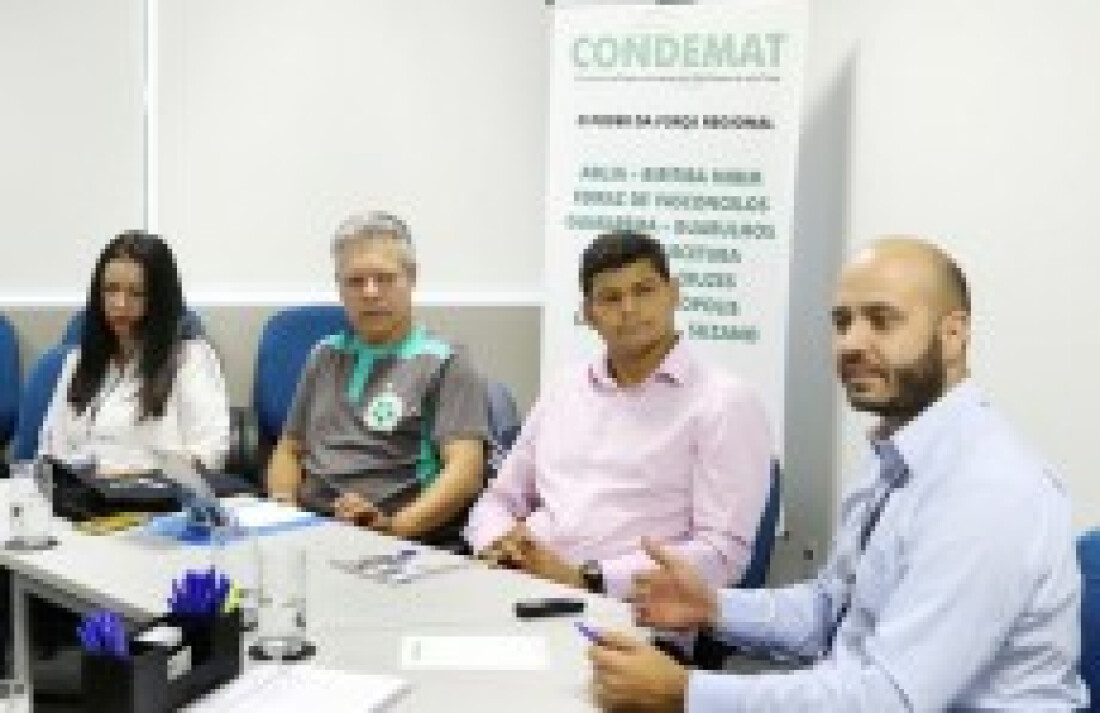 Equipe de Turismo participa de câmara técnica do Condemat