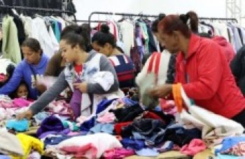 Fundo Social distribui 30 mil peças em Ferraz