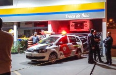 Explosão em posto deixa dois mortos
