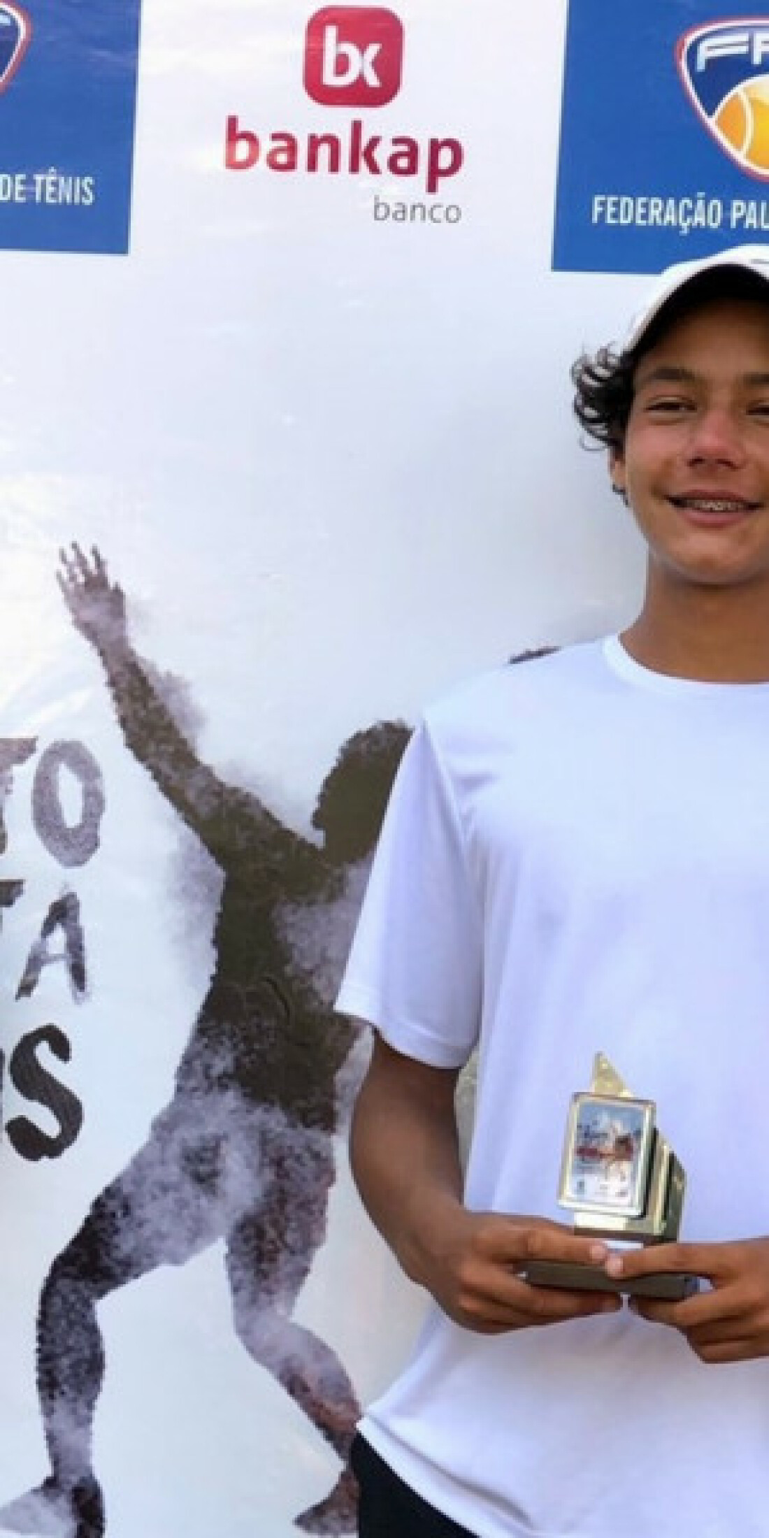 Tenista conquista vice-campeonato na 3ª Etapa do Circuito Paulista