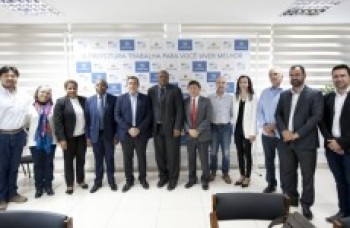 Cônsul sul-africano propõe cooperação