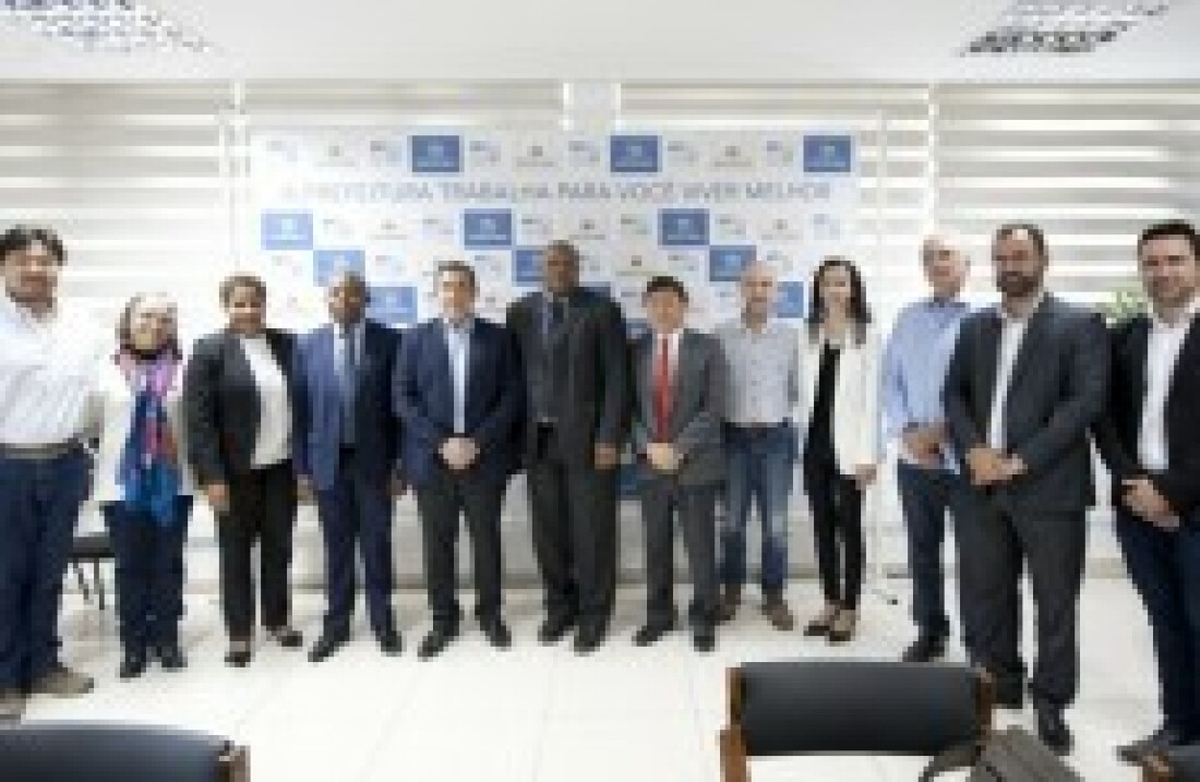 Cônsul sul-africano propõe cooperação