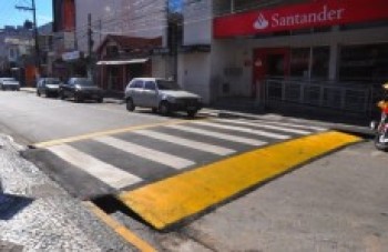 Lombofaixa garante segurança a pedestres