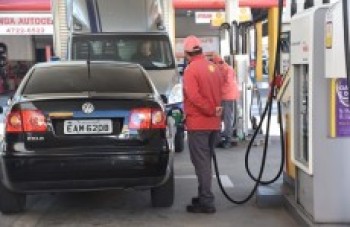 Petrobras anuncia novo reajuste no preço do combustível