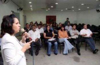 Educação apresenta avaliação de plano municipal de ensino