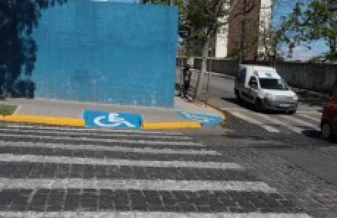 Calçadas recebem rampas de acessibilidade no centro