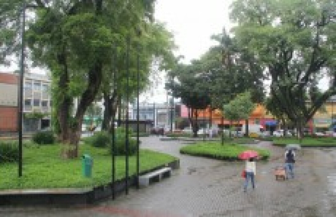Moradores de rua recebem kit higiene