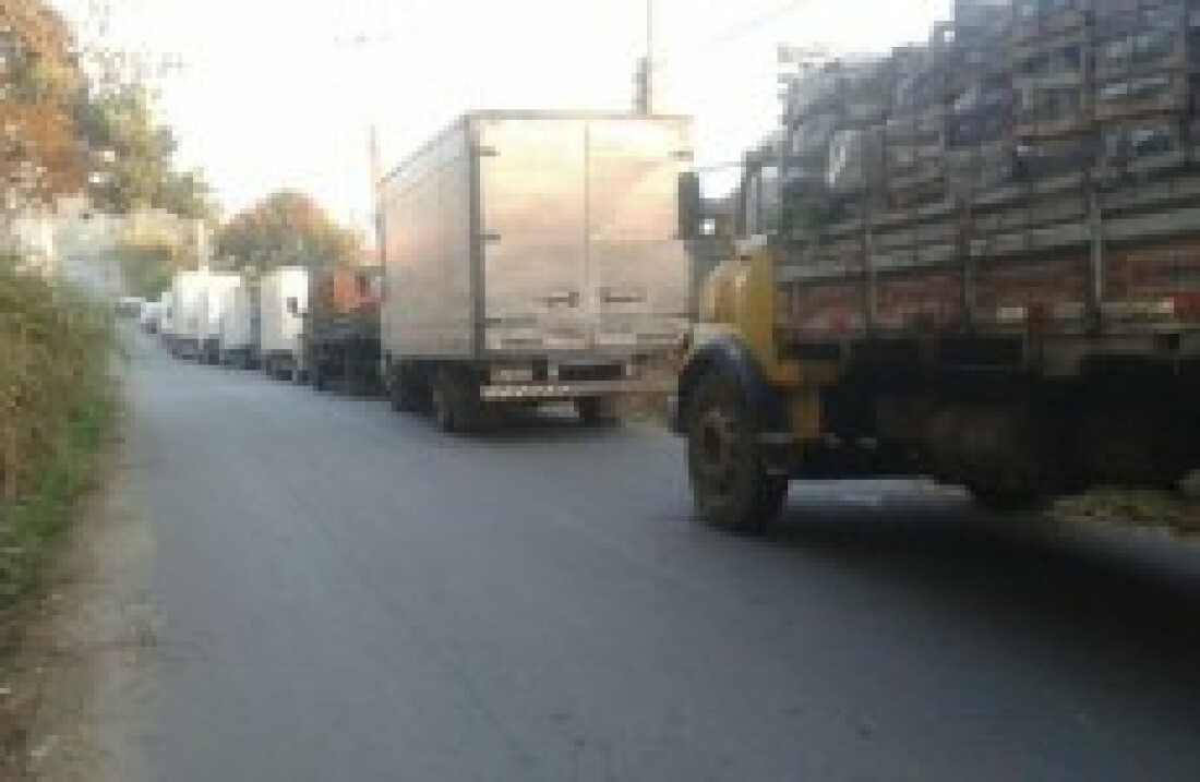 Bloqueio impede transporte de hortaliças