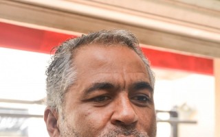 Comércio de roupas para o inverno aumenta nas lojas