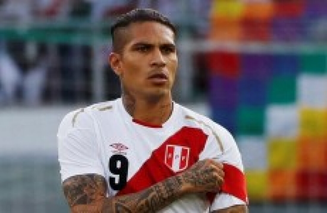 Peru treina sob chuva no CT do Fluminense
